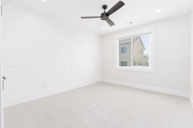 Building Photo - 2926 Naboo Ln