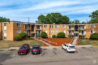 Building Photo - 3737 Hubbard Ave. N- Windsor Court