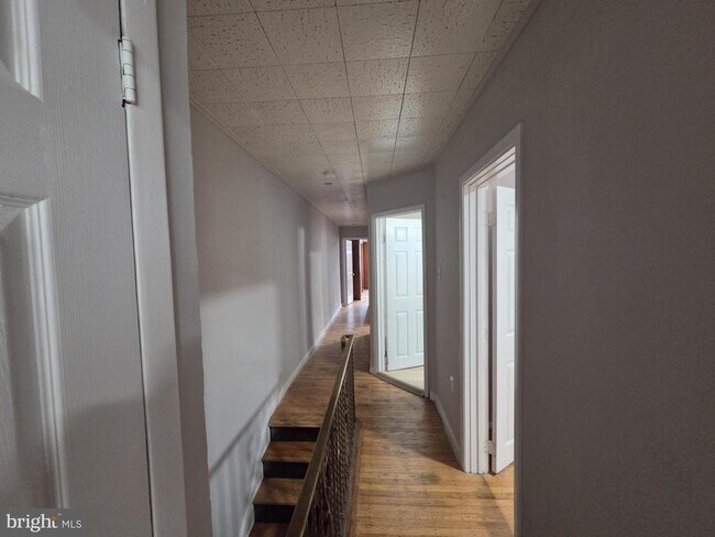 Building Photo - 633 E Allegheny Ave