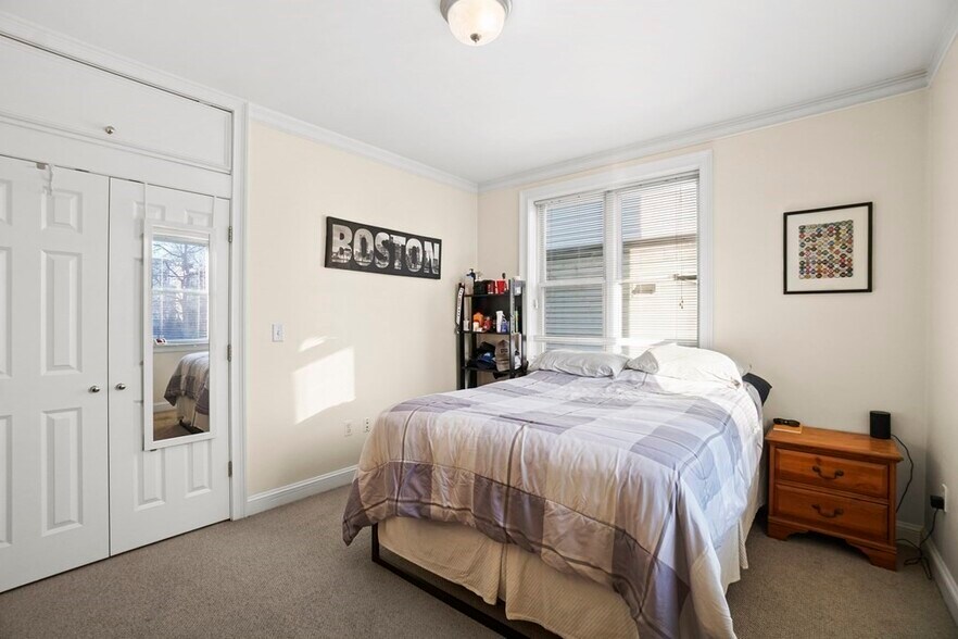 Building Photo - 6 Howell St