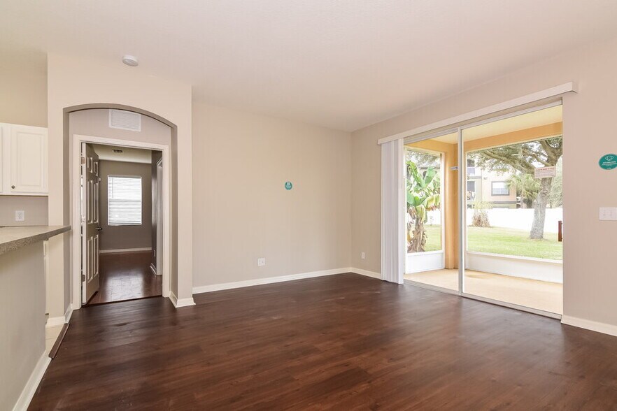 Building Photo - 7936 Terrace Ridge Dr