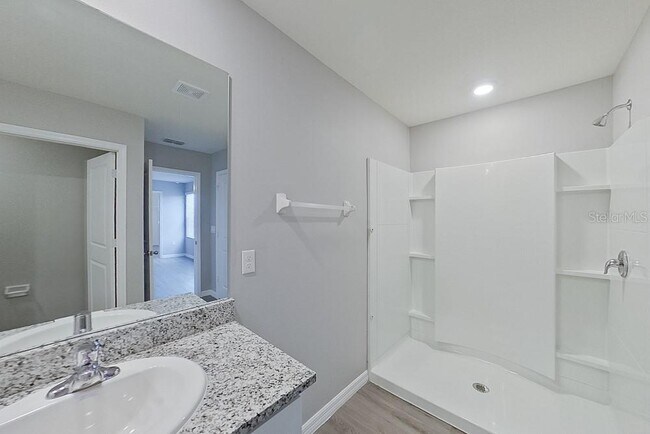 Building Photo - 8716 SW 44th Ct