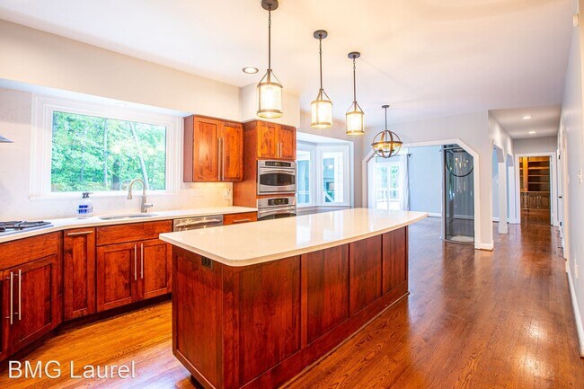 Building Photo - 5 br, 3.5 bath House - 533 Post Oak Rd
