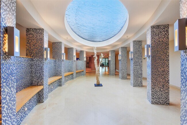 Building Photo - 900 Biscayne Blvd