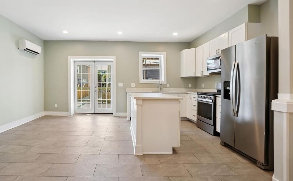 Building Photo - 37 Michigan Ave NE