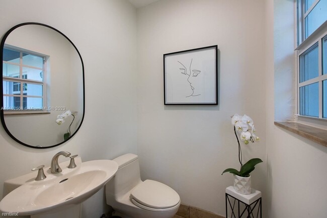 Building Photo - 3 br, 2.5 bath House - 171 Edgewater Dr