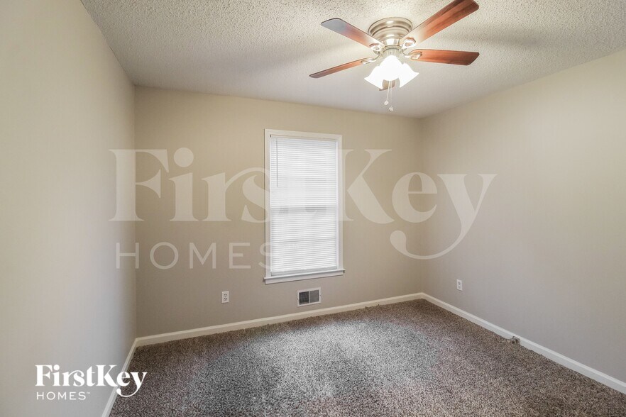 Building Photo - 4725 Diggers Way