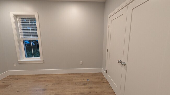 Building Photo - Brand New Unit for 8/1 - 2-Bed/2-Ba w/ Laundry in Unit