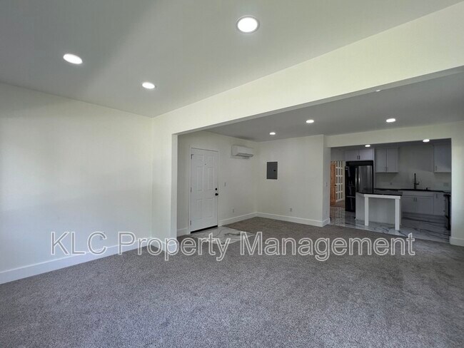 Building Photo - 3719 3rd St