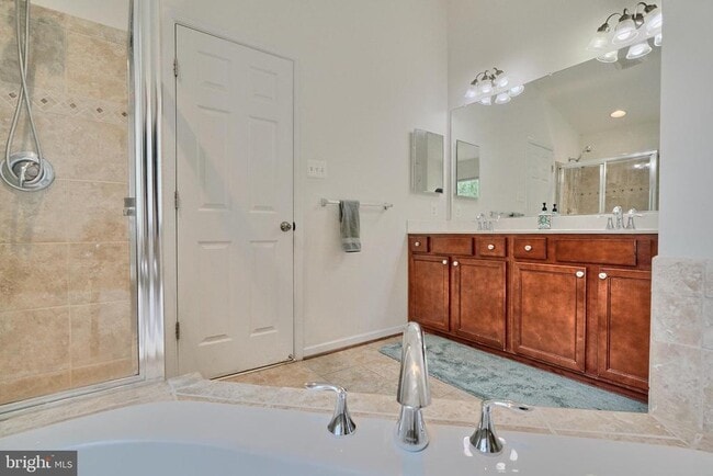 Building Photo - 7863 River Rock Way