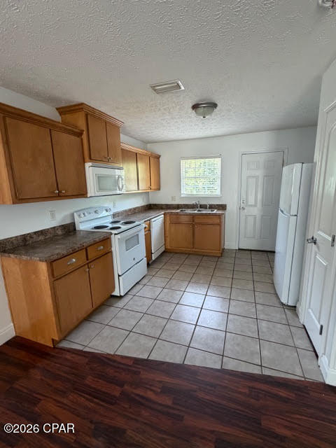 Building Photo - 4026 Zinnia Dr