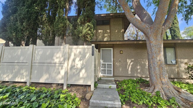 Primary Photo - 28657 Conejo View Dr