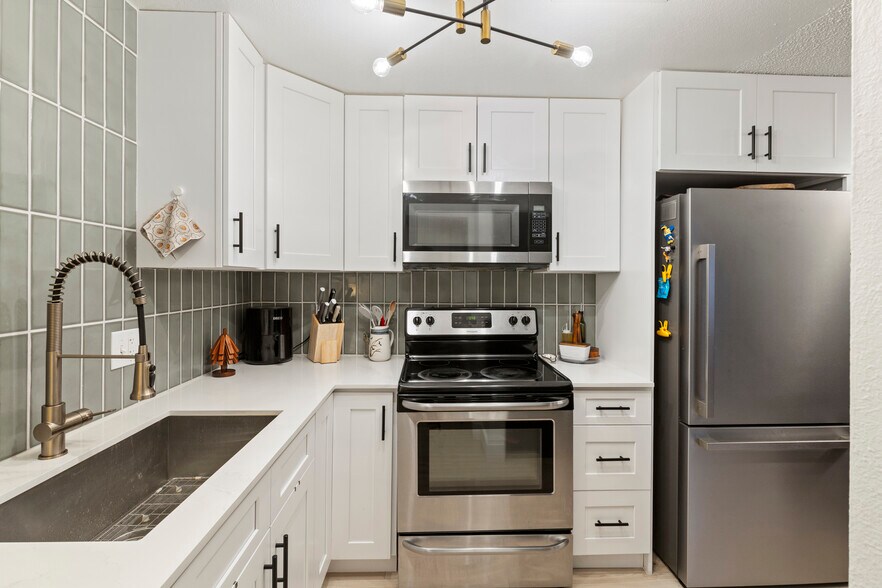 Building Photo - 1723 Robb St