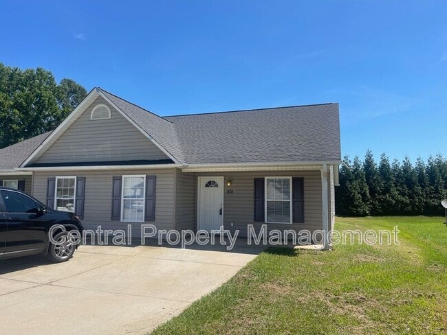 Building Photo - 506 Seays Crest Dr