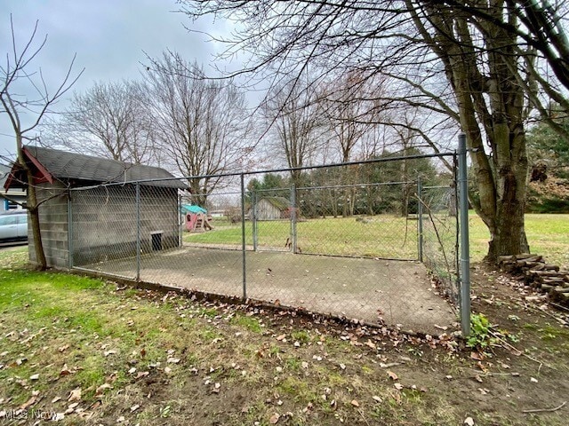 Building Photo - 2321 N Leavitt Rd NW