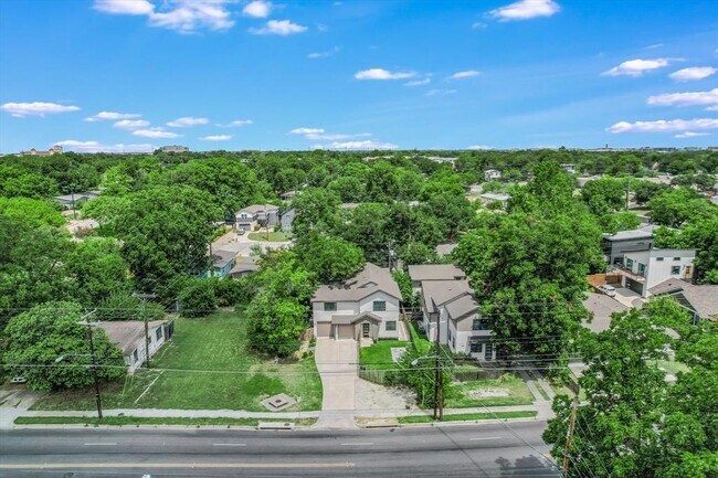 Building Photo - 2414 E Martin Luther King Jr Blvd