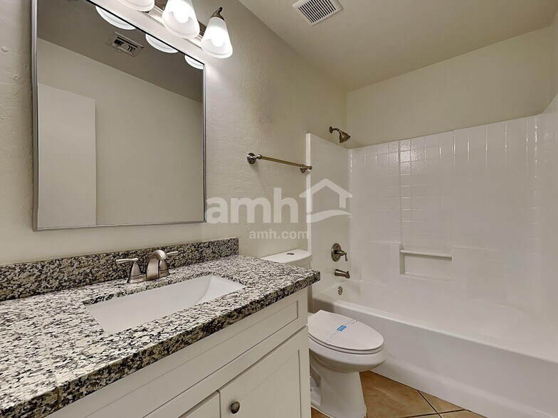 Building Photo - 1177 S Jamaica Way