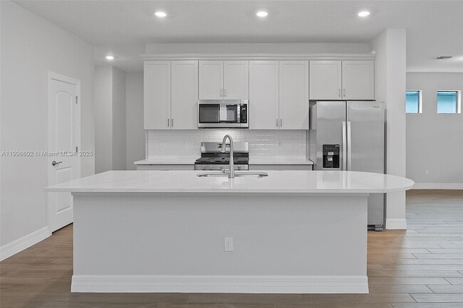 Building Photo - 4443 Providence Wy