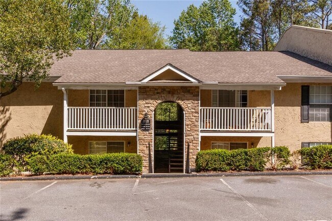 Building Photo - 3005 Seven Pines Ln