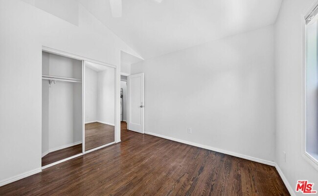 Building Photo - 5011 Stacy St