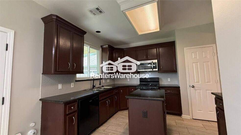 Building Photo - 7206 Bethany Bay Dr