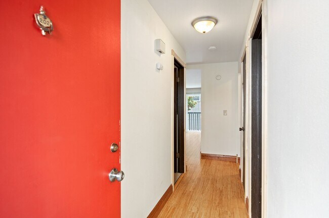 Interior Photo - SAM Samsara