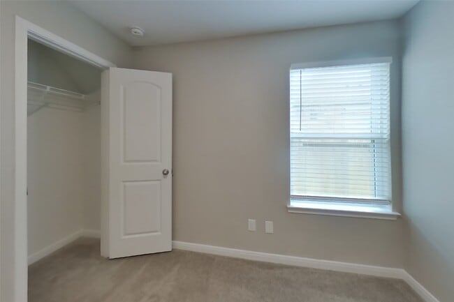 Building Photo - 7715 Vacek Meadows Loop