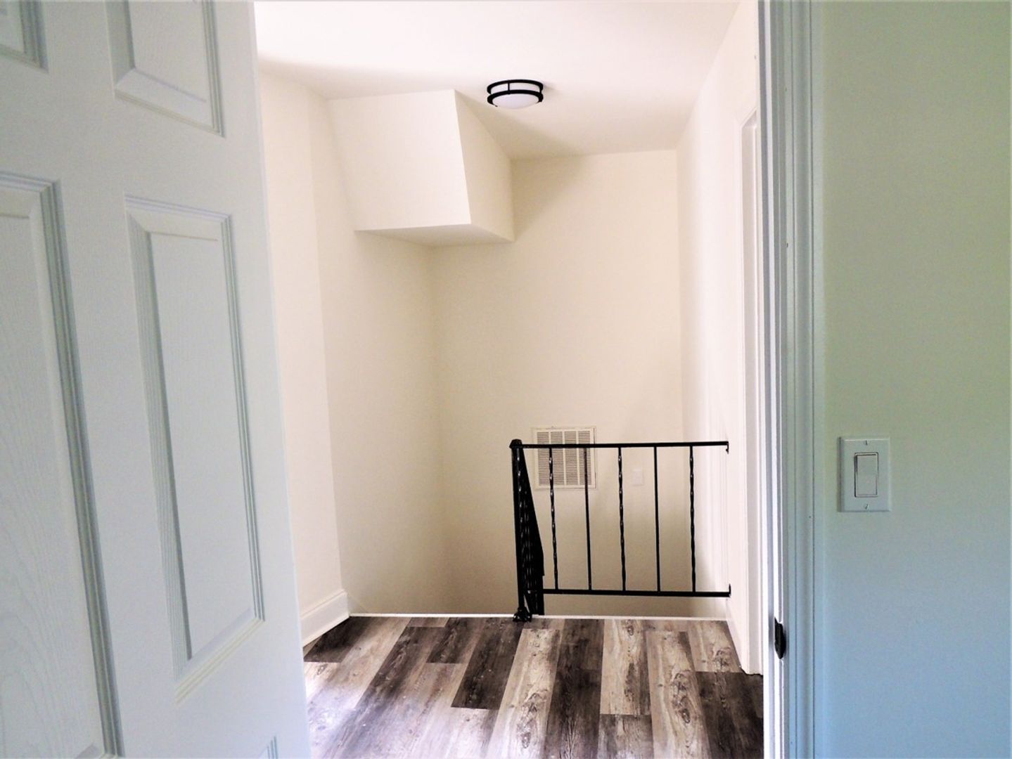 Building Photo - 738 Sylvan