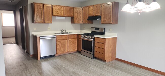 Building Photo - 1812 W Highland Ave