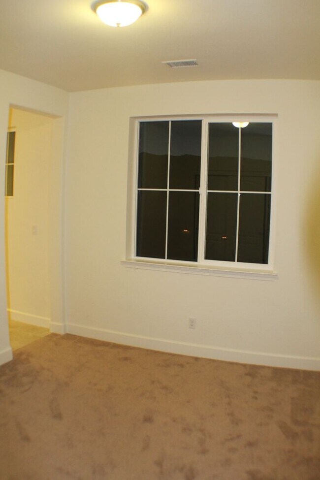 Building Photo - Lennar Home for Rent in Damante Ranch