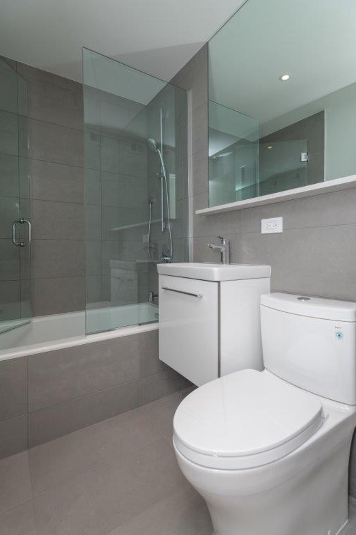 Building Photo - 1410 Columbia Rd