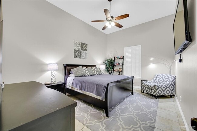 Building Photo - 24 3rd N Ln