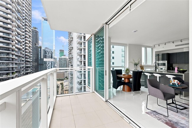 Building Photo - 1080 Brickell Ave