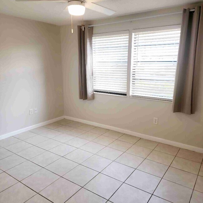 Building Photo - 4022 Beaver Ln