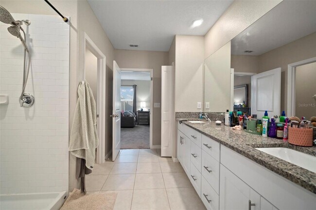 Building Photo - 5430 Blue Azure Dr