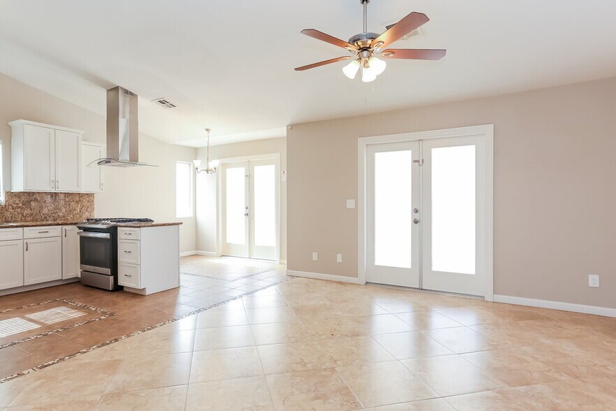 Building Photo - 3927 Blue Coral Dr
