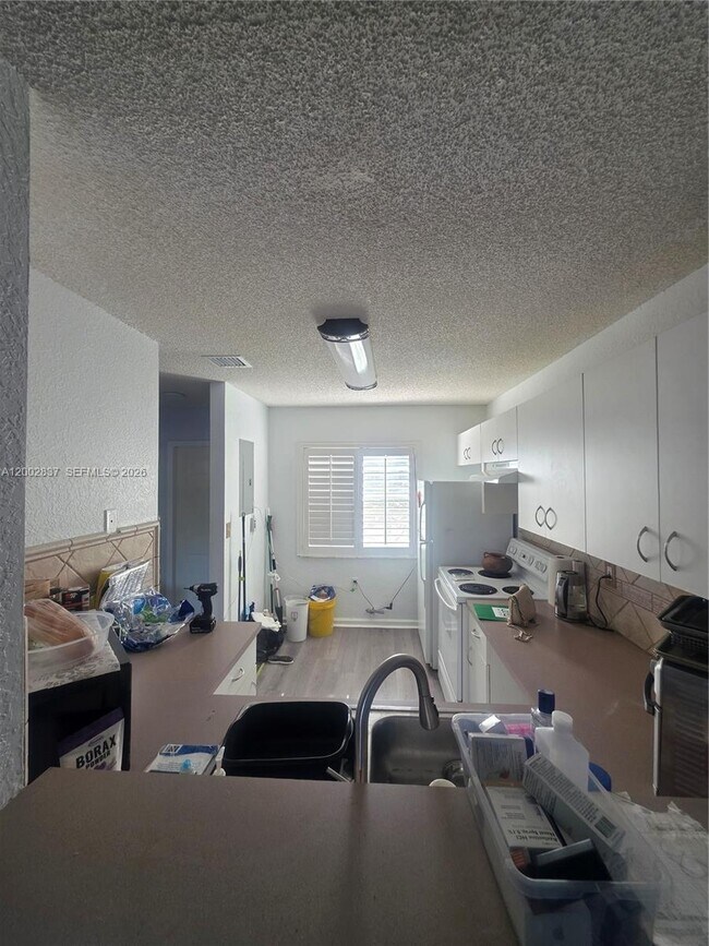 Building Photo - 14055 SW 120th Ct