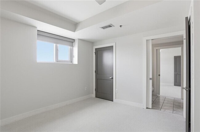 Building Photo - 1100 Howell Mill Rd NW