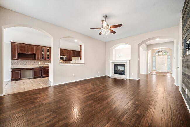 Building Photo - 17218 Double Lilly Dr