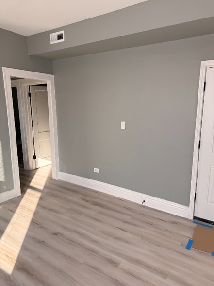 Building Photo - 9630 S Forest Ave