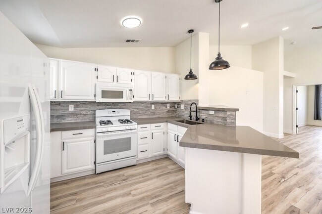 Building Photo - 1712 Pinion Mesa Ct