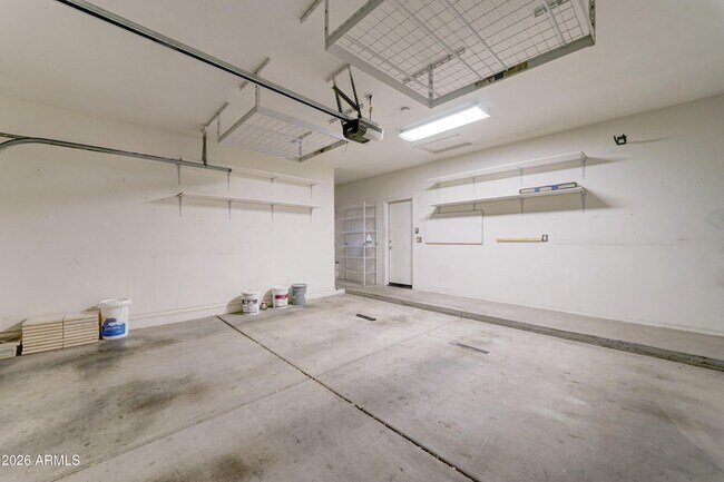 Building Photo - 1157 W Mesquite St