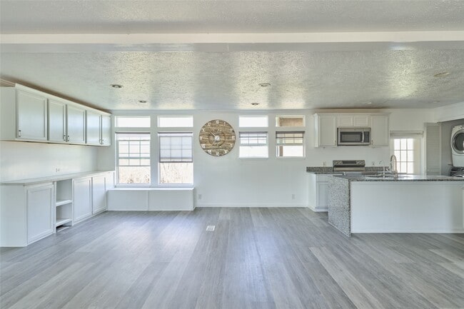 Building Photo - 928 Coen Rd