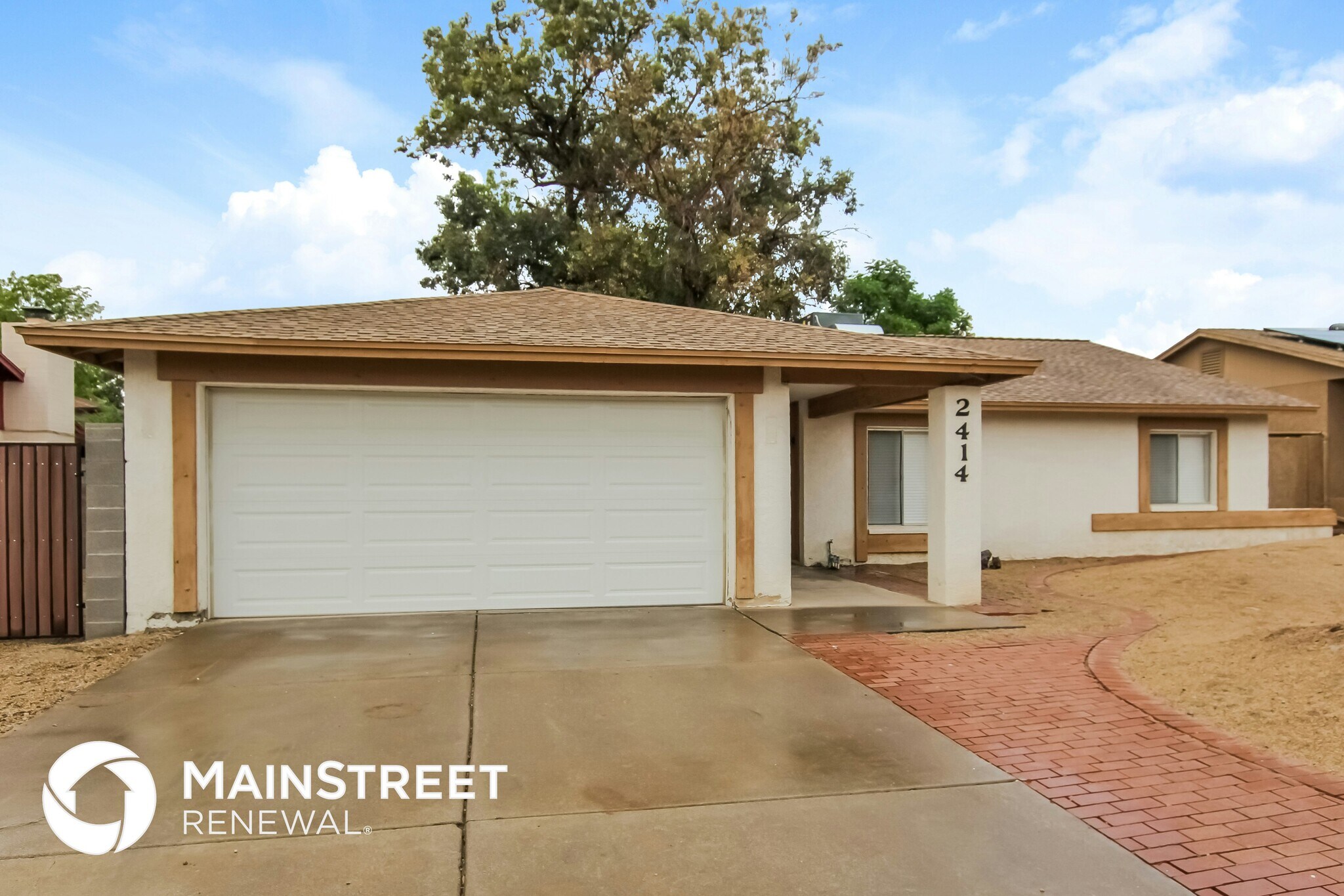 Building Photo - 2414 W Redfield Rd