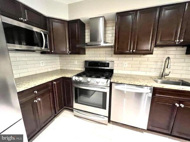 Building Photo - 3840 Steppes Ct