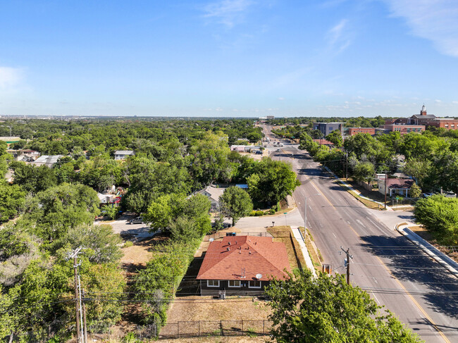 Building Photo - 2540 Avenue H