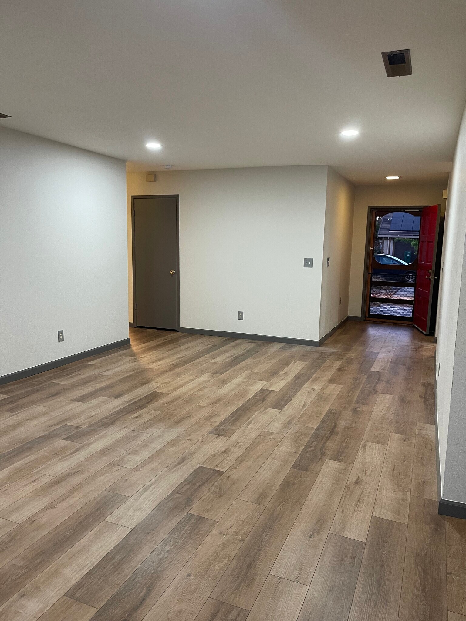 Building Photo - 1032 Friar St