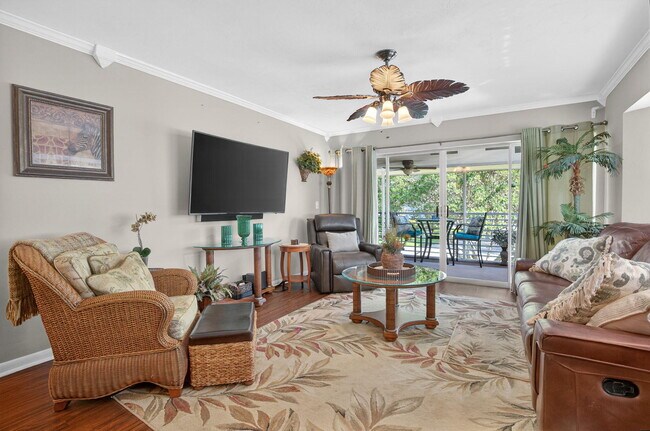 Building Photo - 6 Garden St