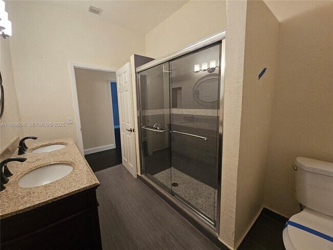 Building Photo - 15101 SW 27th St