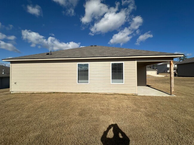 Building Photo - NEW Three Bedroom | Two Bath Home in Camden Park